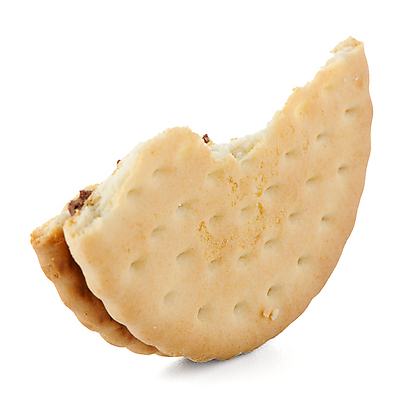 포토 JPG 해외이미지 디저트 실내 사람없음 쿠키 달콤 흰배경 반쪽 샌드 초코쿠키 해외202004 해외포토 음식 백그라운드 내부 흰색 맛 파일형식 이미지허브