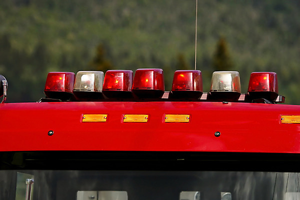 포토 JPG 해외이미지 전등 사람없음 빨간색 노란색 해외202004 해외포토 컬러 조명 파일형식 이미지허브