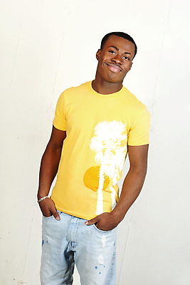 포토 JPG 해외이미지 모델 응시 남자 아들 얼굴 어린이 청소년 미래 관리 한명 서기 사람 소년 10대 유행 검은색 표현 자신감 주머니 약속 긍정 남동생 사춘기 역할 스타일 해외202004 해외포토 1 시선 감정 컬러 컨셉 가족 모션 신체부위 동생 파일형식 이미지허브