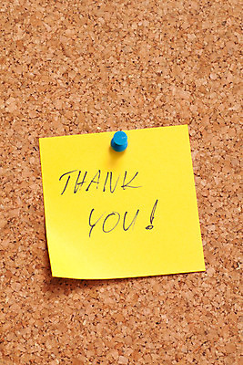 포토 JPG 해외이미지 종이 조각 백그라운드 비즈니스 문구용품 프레임 사람없음 목재 단어 사무실 노란색 우주 쪽지 엄지손가락 기록 업무 메시지 방향 편지지 감사 코르크 공지사항 조언 코르크보드 해외202004 해외포토 나무 문자 감정 컬러 재료 손가락 알림판 작업 편지 오브젝트 파일형식 이미지허브