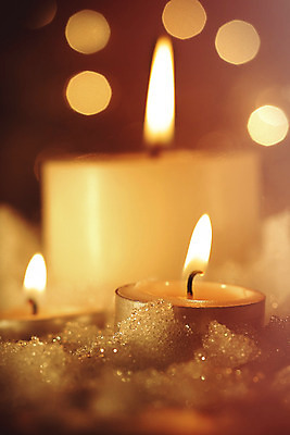 포토 JPG 해외이미지 디자인 계절 백그라운드 크리스마스 공 휴가 기념 사람없음 장식 반짝임 반사 축제 기쁨 축하 원형 황금 12월 심플 부드러움 강렬 해외202004 해외포토 도형 기념일 감정 컨셉 모션 감각 날짜 파일형식 이미지허브