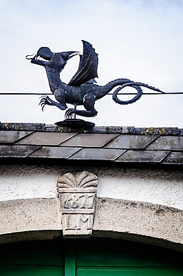 포토 JPG 해외이미지 하늘 지붕 사람없음 장식 세로 농장 금속 검은색 용 오스트리아 청동 옛날 해외202004 해외포토 유럽 컬러 농업 재질 파일형식 이미지허브