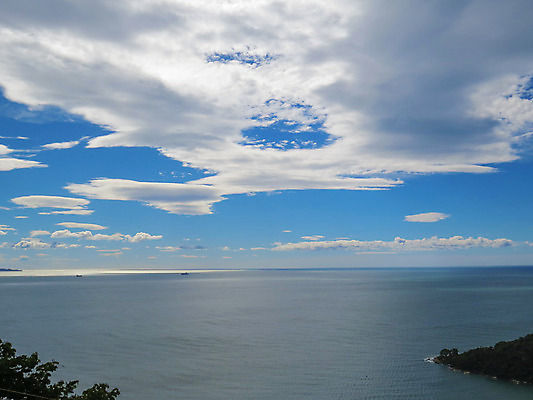 포토 JPG 해외이미지 구름 바다 자연 하늘 아침 휴가 풍경 사람없음 야외 여름 파란색 빛 햇빛 태양 반사 평화 맑음 침묵 황혼 새벽 자유 만 가장자리 고독 저녁 천국 스카이라인 강렬 무한 수평선 해외202004 해외포토 주간 자연요소 계절 감정 컬러 컨셉 날씨 소리 일몰 둘레 야간 생태계 파일형식 이미지허브