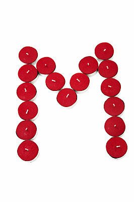 포토 JPG 해외이미지 캐릭터 디자인 알파벳 백그라운드 사람없음 빨간색 흰색 편지 심볼 광택 M 고립 해외202004 해외포토 영어 컬러 파일형식 이미지허브