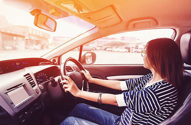 포토 JPG 해외이미지 라이프스타일 손 응시 행복 아시아 얼굴 여행 자동차 휴가 노동자 한명 안전 동양인 야외 쇼핑 세일 운전 자유 판넬 보호 보안 보험 슈퍼마켓 돌봄 제어 주목 해외202004 해외포토 직업 1 시선 감정 나라 육상교통 컨셉 모션 사람 인종 생활 신체부위 상점 파일형식 이미지허브