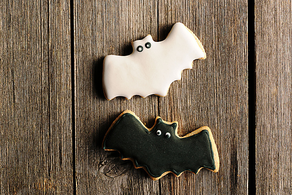 포토 JPG 해외이미지 백그라운드 탁자 디저트 사람없음 장식 쿠키 할로윈 달콤 박쥐 핸드메이드 해외202004 해외포토 음식 가구 포유류 맛 파일형식 이미지허브