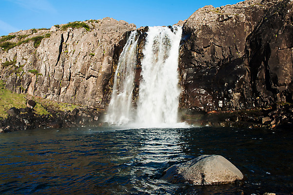 포토 JPG 해외이미지 파도 하늘색 모션 자연 하늘 아이슬란드 풍경 사람없음 야외 가로 물 여름 파란색 강 힘 봄 폭포 흐름 바위 흰색 개울 황무지 떨어짐 소프트포커스 빙하 장노출 분무기 마법 내추럴 강렬 스칸디나비아 웅장함 지질학 힘찬 해외202004 해외포토 자연요소 계절 교육 유럽 바다 컬러 컨셉 촬영기법 생태계 파일형식 이미지허브