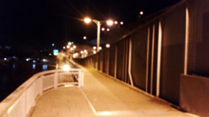 포토 JPG 해외이미지 백그라운드 건축양식 하늘 추상 거리 사람없음 야외 건물 빛 강 검은색 수확 도시 고속도로 야간 저녁 오솔길 장면 블러 해외202004 해외포토 자연요소 건축물 건축 도로 길 컬러 무늬 농업 파일형식 이미지허브