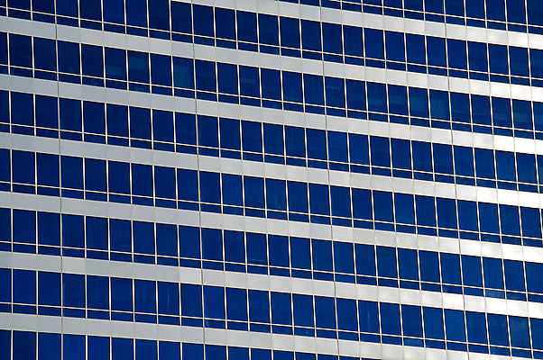 포토 JPG 해외이미지 모양 디자인 벽 패턴 비즈니스 창문 유리 프레임 외벽 사람없음 건물 가로 사무실 반사 탑 고층빌딩 어둠 도시 상업 해외202004 해외포토 건축물 무늬 재질 빌딩 파일형식 이미지허브