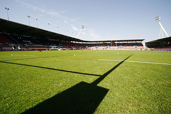 포토 JPG 해외이미지 스포츠 공 놀이 사람없음 야외 럭비 경기장 도전 게임 그룹 풍선 필승 해외202004 해외포토 스포츠시설 구기 우승 파일형식 이미지허브