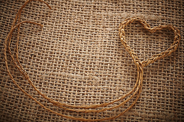 포토 JPG 해외이미지 결혼 백그라운드 컨셉 가족 결혼식 휴가 발렌타인데이 선물 사랑 사람없음 장식 수확 하트 인사 신용카드 삼베 노끈 2월 특별함 핸드메이드 해외202004 해외포토 모양 감정 줄 농업 관계 데이이벤트 이벤트 금융 예절 날짜 파일형식 천_직물 이미지허브