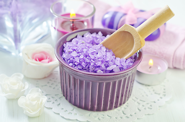 포토 JPG 해외이미지 리본 사람없음 보라색 스파 아로마 스파용품 비누 향초 아로마테라피 바디케어 스쿱 입욕소금 해외202004 해외포토 컬러 초 위생용품 미용용품 오브젝트 소금 테라피 파일형식 이미지허브