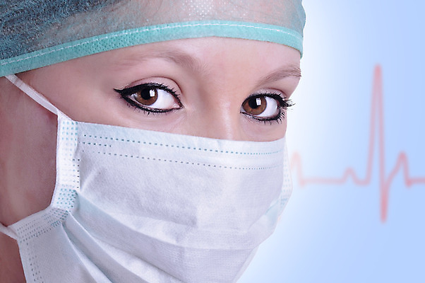 포토 JPG 해외이미지 백인 직업 여자 유니폼 그래프 건강 병원 한명 성인 약 방 장비 의사 긴급 자신감 수술 닫기 씻기 질병 집중 외과 돌봄 헬프 의료성형뷰티 해외202004 해외포토 서양인 1 옷 감정 컨셉 의학 모션 사람 치료 청결 의료진 도움 파일형식 이미지허브