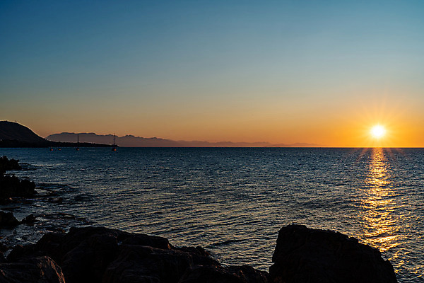 포토 JPG 해외이미지 바다 여행 자연 하늘 휴가 풍경 해변 사람없음 야외 물 태양 황혼 일몰 저녁 해외202004 해외포토 자연요소 노을 야간 생태계 파일형식 이미지허브