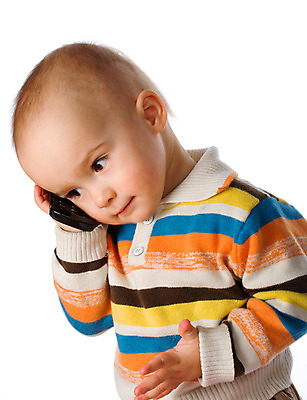 포토 JPG 해외이미지 백인 1 응시 교육 남자 어린이 장난 모바일 세포 말하기 대화 한명 사람 소년 스마트폰 기쁨 흰색 아기 작음 전화기 부름 걸음마 고립 셀룰러 해외202004 해외포토 서양인 시선 감정 컬러 모션 핸드폰 스마트기기 크기 파일형식 이미지허브