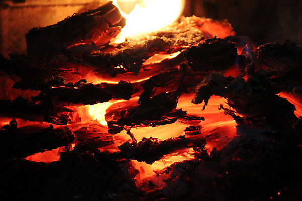 포토 JPG 해외이미지 불 사람없음 빨간색 노란색 뜨거움 벽난로 화상 해외202004 해외포토 자연요소 컬러 상처 파일형식 이미지허브