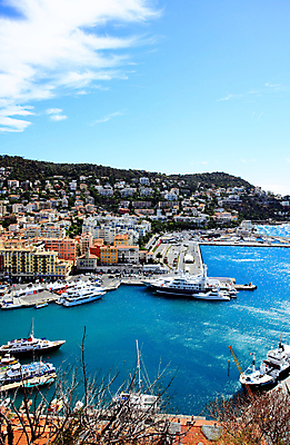 포토 JPG 해외이미지 유럽 바다 여행 요트 하늘 휴가 항해 안테나 사람없음 빨간색 물 여름 파란색 노란색 항구 맑음 프랑스 도시 만 보트 지중해 만족 엽서 돛대 프랑스어 옛날 프로방스 해외202004 해외포토 자연요소 문자 계절 감정 나라 컬러 배_교통 통신 교통시설 날씨 편지 파일형식 이미지허브