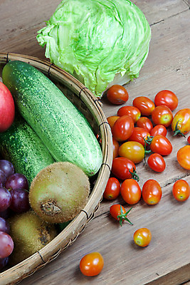포토 JPG 해외이미지 음식 백그라운드 농업 다이어트 토마토 채소 과일 탁자 오이 키위 요리 사람없음 세로 여름 농장 바구니 가을 농촌 신선 사과 농부 상추 메뉴 유기농 박 레시피 해외202004 해외포토 직업 웰빙 계절 산업 가구 건강 시골 파일형식 이미지허브