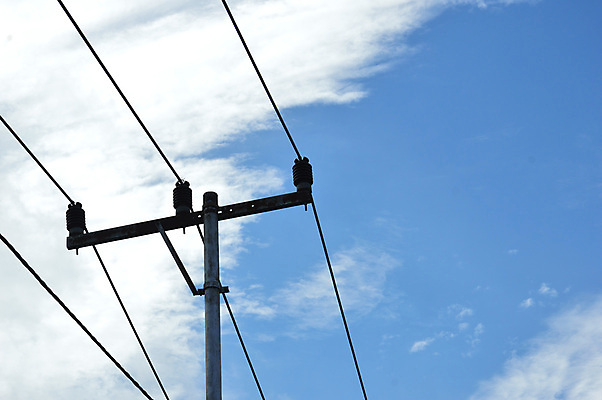 포토 JPG 해외이미지 식물 실루엣 산업 선 백그라운드 밭 건축양식 통신 하늘 사람없음 파란색 빛 환경 탑 금속 힘 장비 발전기 에너지 네트워크 역 위험 전염 철사 볼트 봉 철탑 엔진 공학 변압기 분배 전압 철강 현재 힘찬 공급 해외202004 해외포토 건축물 교육 건축 컬러 컨셉 농업 교통시설 재질 촬영기법 발전소 공구 질병 감염 파일형식 이미지허브