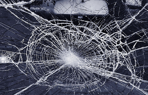 포토 JPG 해외이미지 산업 창문 교통시설 자동차 유리 사람없음 손상 좌절 위험 도둑 절도 사건 날카로움 보험 격파 골절 깨짐 해외202004 해외포토 감정 육상교통 교통 컨셉 의학 모션 재질 범죄 범죄인 시설 파일형식 이미지허브