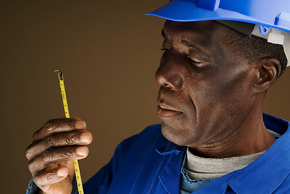 포토 JPG 해외이미지 옷 산업 선 거리 자 한명 파란색 숫자 노란색 금속 장비 기구 공구 업무 작업실 계산 엔지니어 수리 보호 계획 안전모 건축가 측정 흔적 테이프 치수 길이 공학 DIY 편리함 개선 업그레이드 인치 카운트 해외202004 해외포토 직업 문자 1 교육 컬러 컨셉 재질 문구용품 사람 취미 도구 작업 기술자 헬멧 안전장비 파일형식 이미지허브