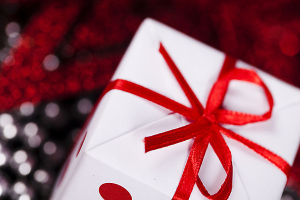 포토 JPG 해외이미지 나무 전통 계절 크리스마스장식 크리스마스 겨울 공 가족 자연 휴가 크리스마스카드 기념 매달리기 선물 사람없음 장식 빛 크리스마스트리 산타클로스 장식볼 나뭇가지 축하 원형 의식 12월 자르기 심볼 크리스마스이브 가문비나무 해외202004 해외포토 도형 식물 기념일 컨셉 관계 모션 카드_감사 날짜 생태계 파일형식 이미지허브