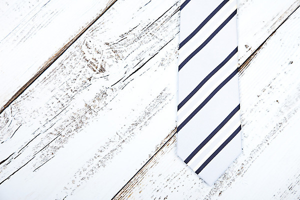 포토 JPG 해외이미지 디자인 행복 벽 백그라운드 컨셉 비즈니스 넥타이 선물 사랑 사람없음 목재 장식 파란색 빛 줄무늬 수확 흰색 시골 축하 인사 아빠 오브젝트 질감 구성 옛날 스타일 해외202004 해외포토 나무 잡화 감정 컬러 무늬 농업 재료 가족 예절 파일형식 이미지허브