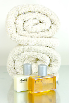 포토 JPG 해외이미지 신체 호텔 수영장 사람없음 수건 스파 목욕 미니어처 욕실 흰색 빨래 상품 비누 로션 샴푸 고립 린스 샤워실 해외202004 해외포토 컬러 가사 숙소 위생용품 모형 청결 화장품 샤워시설 파일형식 이미지허브