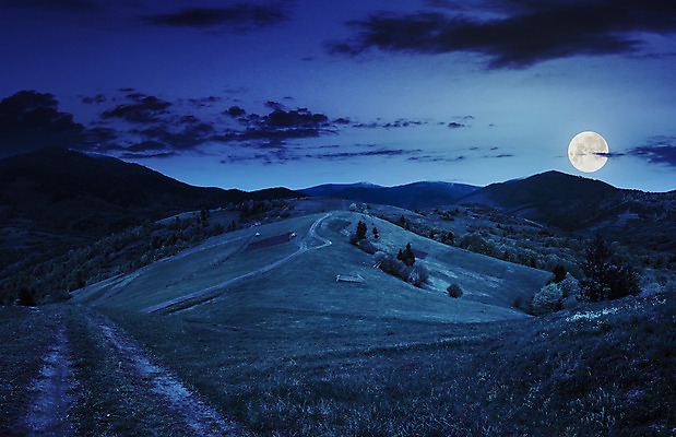 포토 JPG 해외이미지 나무 구름 길 여행 밭 농업 자연 하늘 산 풍경 사람없음 야외 여름 빛 울타리 농장 계곡 어둠 봄 행성 달 야간 숲 해외202004 해외포토 자연요소 식물 계절 산업 담장 우주 생태계 파일형식 이미지허브