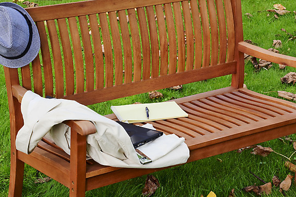 포토 JPG 해외이미지 계절 공원 가구 잎 벤치 의자 자연 휴식 손잡이 앉기 잔디 사람없음 야외 목재 초록색 노트북 스마트폰 환경 정원 침묵 봄 재킷 흰색 싱글 내추럴 해외202004 해외포토 나무 식물 공공시설 컬러 생활용품 컨셉 재료 모션 전자제품 핸드폰 스마트기기 소리 외투 생태계 파일형식 이미지허브