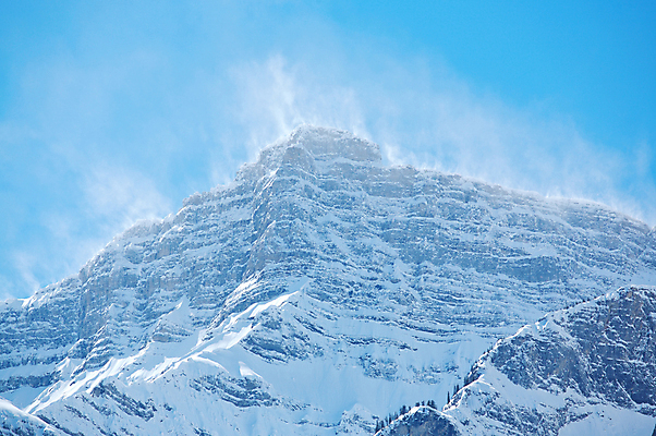 포토 JPG 해외이미지 조각 겨울 바람 날씨 산 사람없음 추위 흰색 떨어짐 정상 시원함 폭풍 눈보라 절정 해외202004 해외포토 자연요소 계절 컬러 컨셉 눈_날씨 파일형식 이미지허브