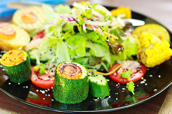 포토 JPG 해외이미지 접시 음식 조각 잎 다이어트 채소 자연 오이 건강 옥수수 요리 사람없음 초록색 빛 새싹 식당 정원 식사 저녁식사 샐러드 신선 닫기 맛 상추 먹기 크림 묘사 준비 유기농 완두콩 슬라이스 깨 시금치 설정 내추럴 점심식사 채식주의자 해외202004 해외포토 식물 식기 웰빙 컬러 컨셉 식재료 모션 콩 곡류 상점 조미료 생태계 채식 파일형식 이미지허브