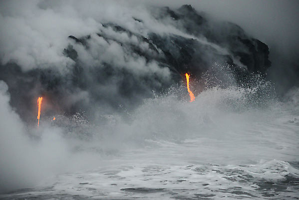 포토 JPG 해외이미지 바다 사람없음 야외 흐름 뜨거움 연기 위험 재해 화산 용암 화산섬 해외202004 해외포토 섬 컨셉 산 파일형식 이미지허브