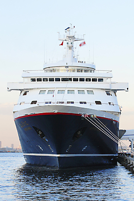 포토 JPG 해외이미지 바다 여행 하늘 휴가 항해 사람없음 야외 물 파란색 항구 일본 흰색 만 보트 크루즈 포트 닻 해외202004 해외포토 자연요소 아시아 컬러 배_교통 교통시설 파일형식 이미지허브