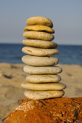 포토 JPG 해외이미지 모래 바다 컨셉 자연 성공 미술 사람없음 야외 물 쌓기 탑 화목 침묵 조약돌 바위 체험 원형 그룹 영혼 목표 균형 배열 심볼 명상 질감 심플 암초 질서 철학 평형 해외202004 해외포토 자연요소 도형 건축물 교육 모션 문화예술 수영 소리 돌_바위 예절 생태계 파일형식 이미지허브