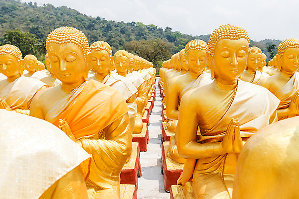 포토 JPG 해외이미지 아시아 종교 문화 얼굴 조각 여행 백그라운드 불교 건축양식 태국 하늘 미술 서기 동양인 사람없음 장식 조각상 평화 침묵 산책 사찰 영혼 황금 승려 명상 장면 신성 동쪽 천연기념물 숭배 신앙심 옛날 스타일 해외202004 해외포토 건축 나라 컨셉 종교건축 모션 문화예술 휴식 인종 신체부위 조형물 소리 성직자 방향 파일형식 이미지허브