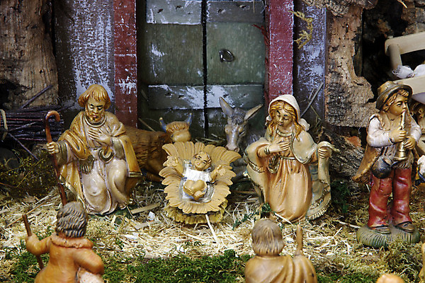 포토 JPG 해외이미지 동물 남자 행복 기독교 종교 어린이 크리스마스 가족 엄마 휴가 천사 기념 사람없음 장식 평화 성경 기도 아기 예수 영혼 아빠 성자 12월 신성 요셉 외양간 베들레헴 신앙심 해외202004 해외포토 기념일 감정 컨셉 종교용품 관계 사람 신_종교 날짜 파일형식 이미지허브