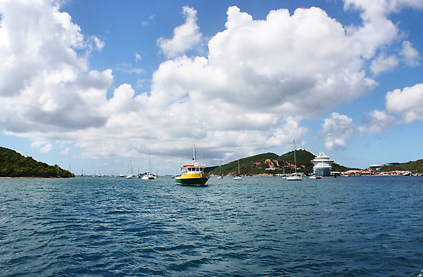 포토 JPG 해외이미지 구름 스포츠 파도 바다 섬 여행 요트 교통시설 자연 하늘 바람 휴가 항해 따뜻함 풍경 사람없음 야외 물 여름 파란색 컬러풀 태양 항구 보트 고급 성자 큼 크루즈 정박 함선 수평선 해외202004 해외포토 자연요소 계절 종교 컬러 교통 컨셉 배_교통 날씨 크기 시설 생태계 파일형식 이미지허브