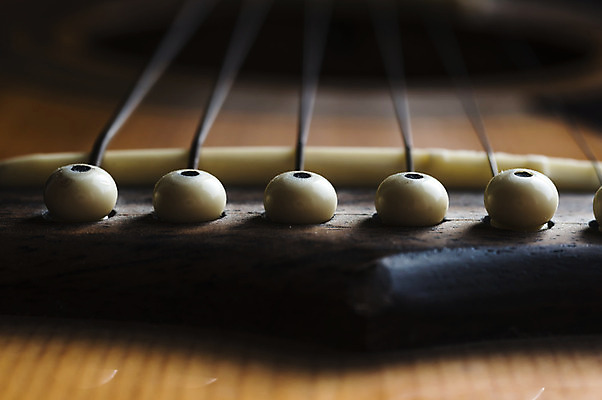 포토 JPG 해외이미지 줄 음악 미술 사람없음 목재 소리 장비 수확 기구 기타 클래식 조율 해외202004 해외포토 나무 컨셉 농업 재료 현악기 문화예술 파일형식 이미지허브