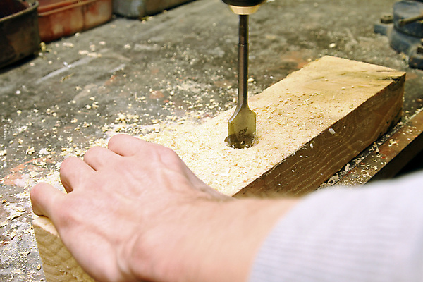 포토 JPG 해외이미지 직업 손 산업 백그라운드 컨셉 주택 취미 사람없음 목재 금속 힘 장비 기구 공구 업무 구멍 작업실 목수 날카로움 목공예 토막 부스러기 송곳 수목 업그레이드 재주꾼 철강 하드웨어 해외202004 해외포토 나무 재료 재질 건물 신체부위 컴퓨터 도구 작업 공예 파일형식 이미지허브