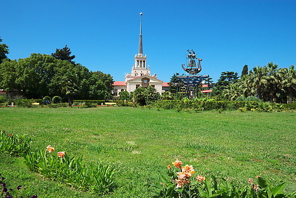 포토 JPG 해외이미지 나무 꽃 길 벤치 자연 풍경 사람없음 초록색 평화 정원 침묵 산책 벚꽃 바위 개화 원예 조경 내추럴 영원 원예사 해외202004 해외포토 식물 직업 컬러 컨셉 의자 휴식 취미 소리 돌_바위 생태계 파일형식 이미지허브