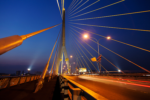 포토 JPG 해외이미지 도로 야경 태국 하늘 사람없음 야외 건물 강 도시 고속도로 도심 해외202004 해외포토 건축물 아시아 길 교통시설 야간 파일형식 풍경_경치 이미지허브