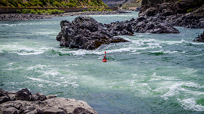 포토 JPG 해외이미지 라이프스타일 스포츠 파도 포즈 자연 사람없음 야외 물 강 운동 폭포 젖음 에너지 도전 거친 개울 황무지 급류 헬멧 위험 시원함 노 속도 역동적 카약 방수 현재 해외202004 해외포토 자연요소 바다 컨셉 건강 생활 수상스포츠 보호장비 생태계 선박 파일형식 이미지허브
