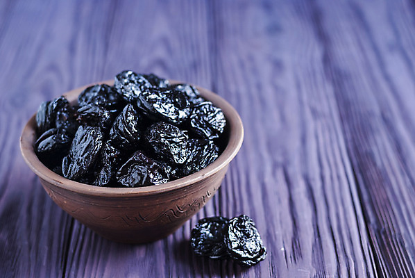 포토 JPG 해외이미지 접시 음식 다이어트 과일 재료 디저트 건조 건강 사람없음 목재 파란색 빛 쌓기 보라색 검은색 에너지 대접 신선 사발 달콤 맛 배열 먹기 가득함 유기농 레이아웃 날것 레시피 자두 흙더미 내추럴 숙성 채식주의자 카피스페이스 비건 해외202004 해외포토 나무 식기 웰빙 컬러 컨셉 모션 흙 공백 사기그릇 채식 파일형식 더미 이미지허브