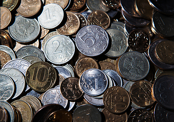 포토 JPG 해외이미지 이동 돈 통계 사람없음 경제 쌓기 금속 동전 경쟁 저축 저금통 절약 계산 재산 닫기 떨어짐 가격 상승 계산서 축적 러시아인 루블 수입 연금 예산 카운트 경제학 많음 비용 해외202004 해외포토 서양인 교육 컨셉 모션 재질 금융 파일형식 이미지허브