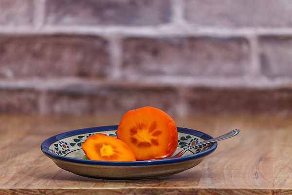 포토 JPG 해외이미지 실내 감 사람없음 나무탁자 해외202004 해외포토 과일 탁자 내부 파일형식 이미지허브