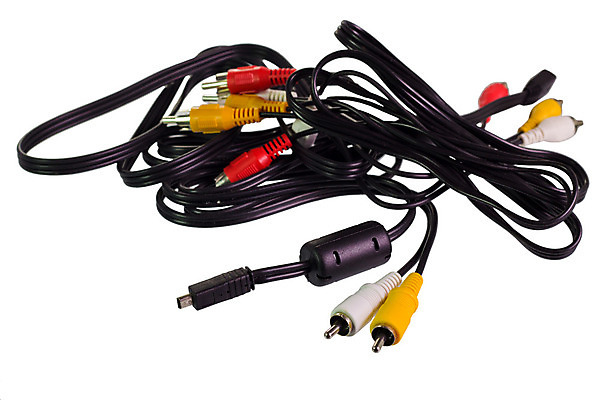 포토 JPG 해외이미지 선 이동 사람없음 빨간색 노란색 디지털 텔레비전 소리 장비 흰색 플러그 연결 철사 잭 스테레오 목소리 해외202004 해외포토 컬러 컨셉 전자제품 파일형식 이미지허브