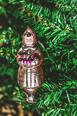 포토 JPG 해외이미지 나무 전통 계절 분홍색 크리스마스 겨울 유리 휴가 새로움 선물 미술 사람없음 야외 목재 장식 빨간색 세로 초록색 장난감 수확 흰색 시골 소나무 닫기 12월 연도 메인 복고 전나무 옛날 잇몸 취급주의 핸드메이드 가문비나무 해외202004 해외포토 식물 기념일 컬러 컨셉 농업 신체 재료 모션 재질 문화예술 경고 날짜 파일형식 이미지허브