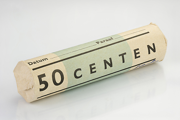 포토 JPG 해외이미지 1 종이 돈 회사 비즈니스 졸업 학교 사람없음 금융 금속 동전 저축 덮개 역사 변화 민트 서비스 속도 네덜란드 롤 일반 우표 방법 복잡 사방 센트 역할 옛날 전국 정부 포장소품 해외202004 해외포토 교육 유럽 컨셉 포장 재질 경제 뚜껑 재산 허브 오브젝트 포장재료 파일형식 이미지허브