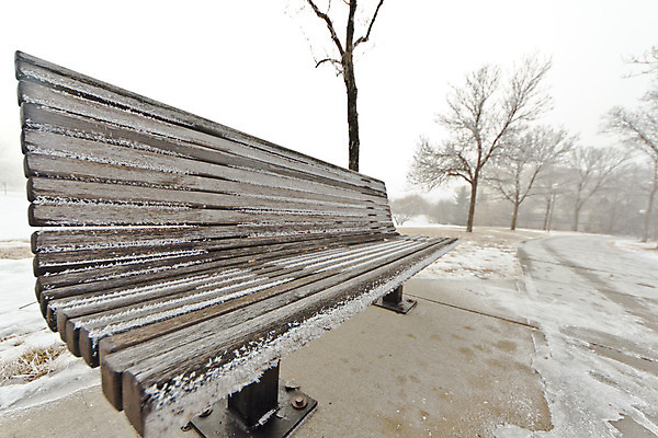 포토 JPG 해외이미지 공원 겨울 벤치 사람없음 빛 추위 해외202004 해외포토 계절 공공시설 의자 파일형식 이미지허브